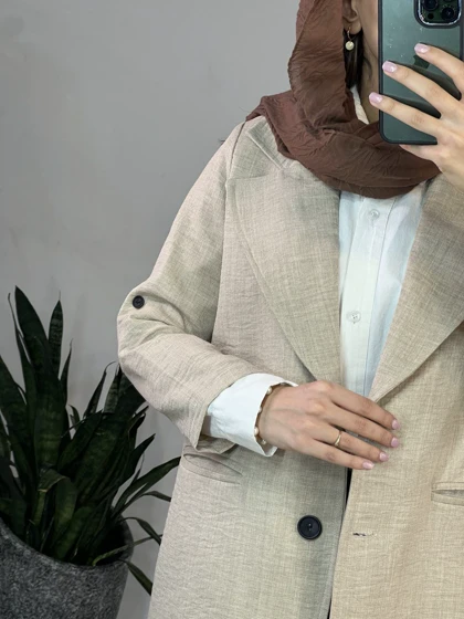 مانتو کتی ماهناز(با قد بلندتر)
