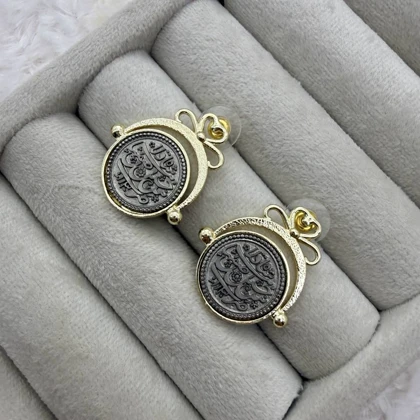 گوشواره سکه با تاج طلایی