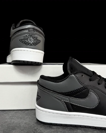 کتانی جردن وان