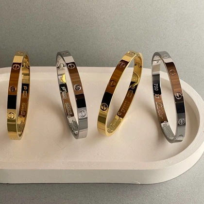 بنگل لاو کارتیه با کیفیت درجه یک