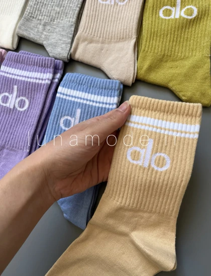 جوراب ساق‌دار زنانه الو (alo) رنگی