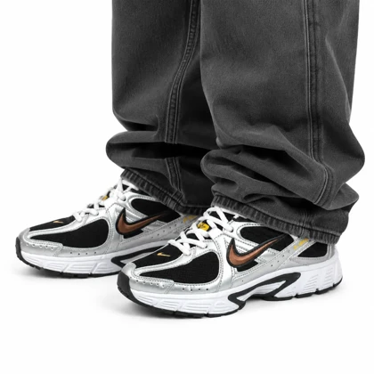 کفش کتانی مردانه رانینگ مدل نایکی P7000 مشکی طوسی Nike P7000