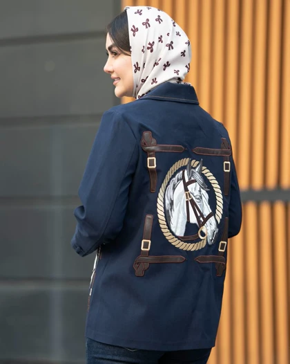 کت " ویوا "رنگ سورمه ای با طرح هرمس از کالکشن بهار 1405