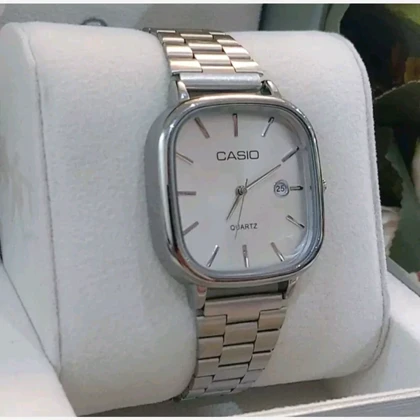 ساعت مچی کاسیو casio اصل ، بند نقره ای صفحه نقره ای ضد آب رنگ ثابت