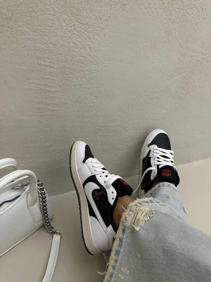 کتانی TRAVIS SCOTT