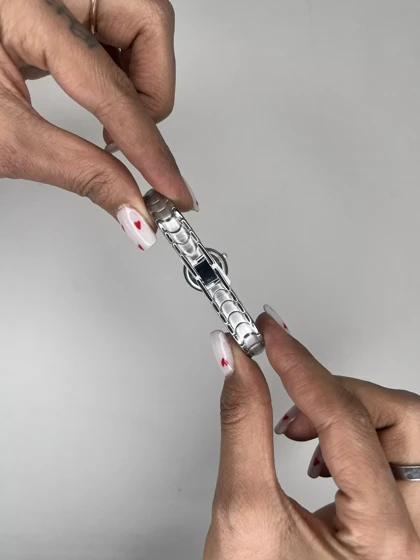 ساعت مچی ویولت اورجینال بند سیلور صفحه سرمه ای Violet Original