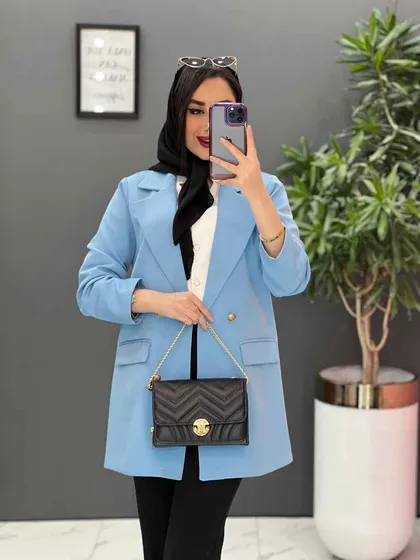 مانتو کتی مازراتی دکمه ژنرالی