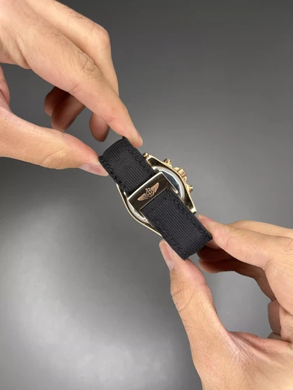 ساعت مچی برایتلینگ بند برزنتی مشکی Breitling