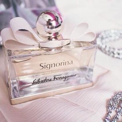 عطر زنانه سالواتوره فراگامو سیگنورینا Salvatore Ferragamo Signorina
