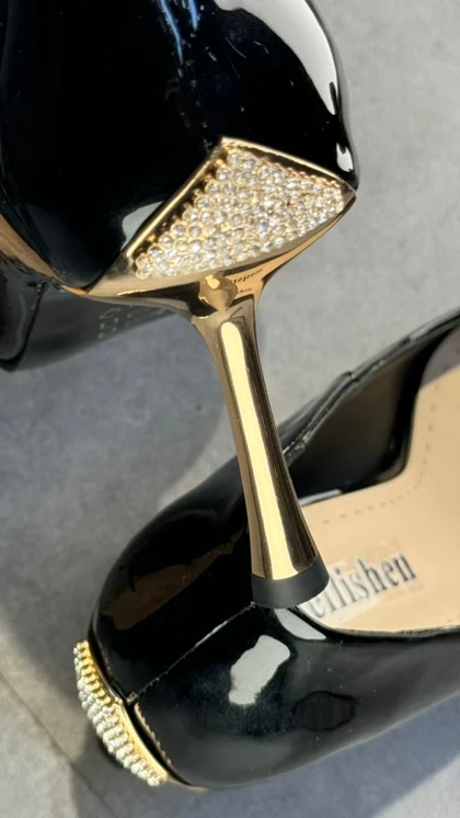 پاشنه نگین مثلثی 610