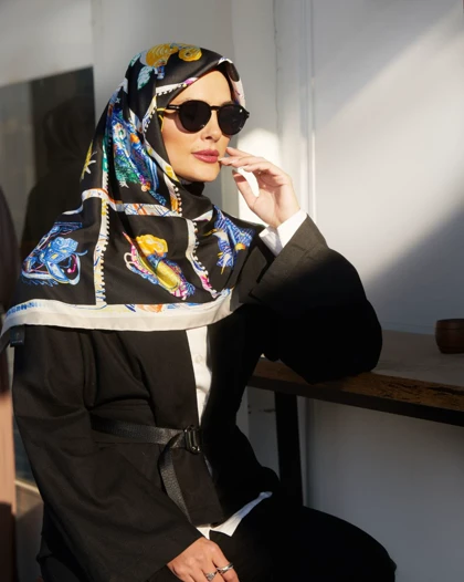 روسری ابریشم دور دست دوز (قواره 90) 30145
