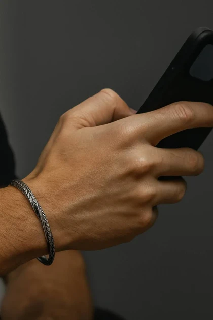 دستبند بنگل مردانه مدل منهتن، استایلی خاص و مدرن