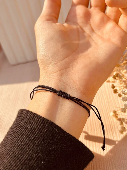 گردنبند و دستبند ماه شبرنگ