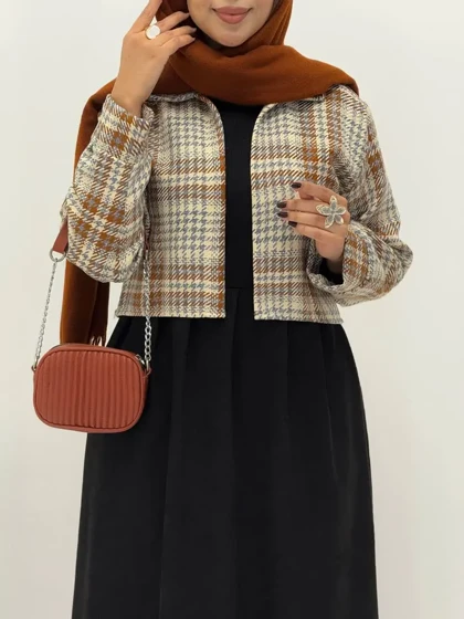 3739-کت و سارافون لی لی