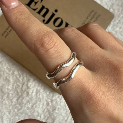 انگشتر نقره ای موج دار
