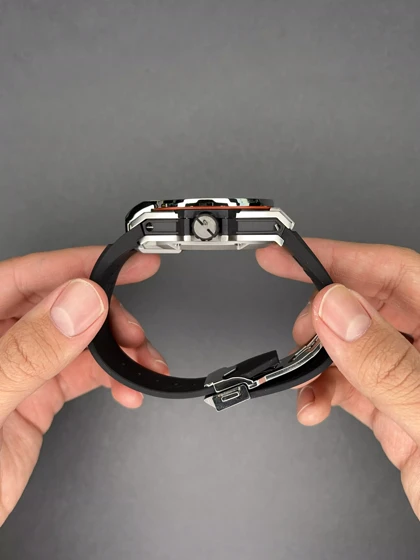 ساعت مچی اوبلو جمجمه‌ای قاب سیلور بند مشکی Hublot MP-09 Tourbillon silver