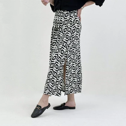 دامن زنانه سفید مشکی