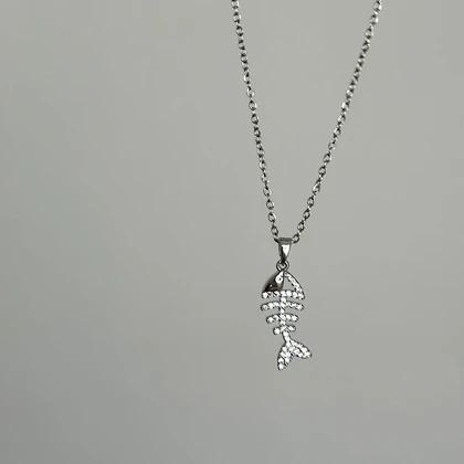 گردنبند زنانه ماهی نگینی کد 889