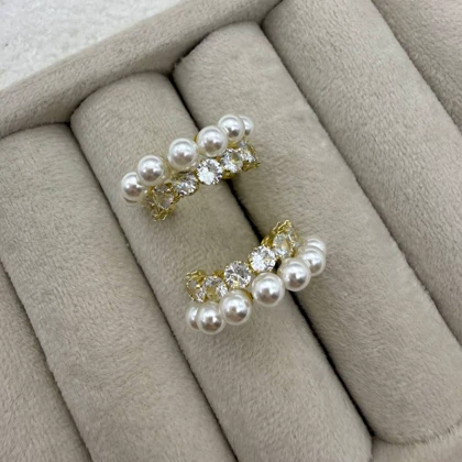 گوشواره حلقه‌ای مروارید و نگین