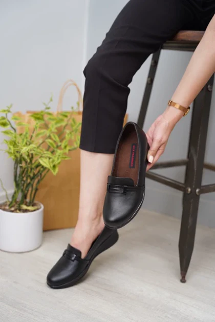 کفش طبی زنانه شاینا