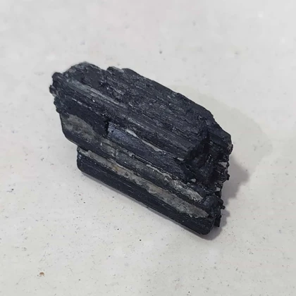 راف سنگ تورمالین سیاه 16 گرمی