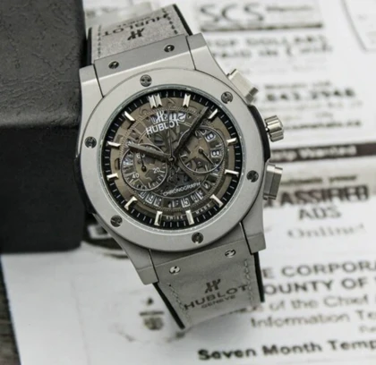 ساعت هابلوت زنانه بند چرم طوسی