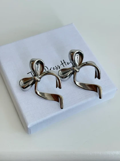 گوشواره پاپیونی