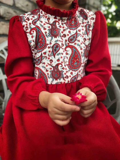 پیراهن دخترانه یلدا طرح ترنج