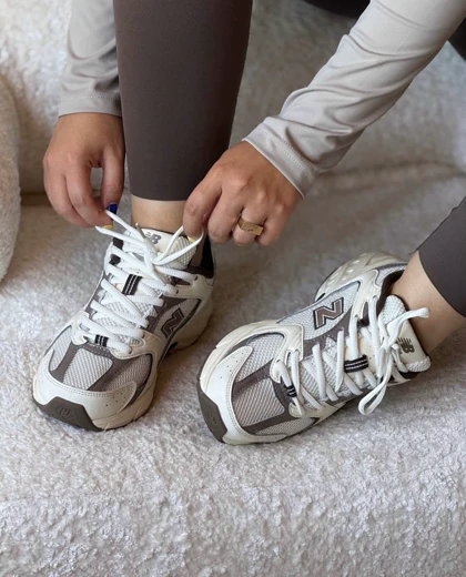 کتانی ویتنامی نیوبالانس 530 کرم قهوه اییNew balance 530