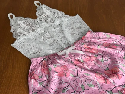 ست نیم‌تنه گیپور و شلوارک طرح dior مدل 124