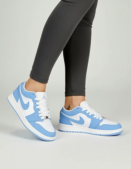 کفش روزانه زنانه نایکی Air Jordan 1 Low LX W