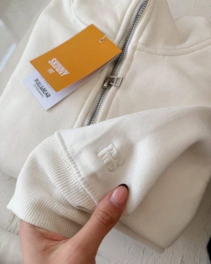 نیم زیپ استخوانی برند Pull&bear 👼🏼
