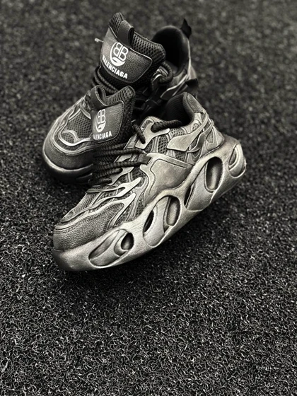 کتانی بالانسیاگا دراگون رنگ ذغالی