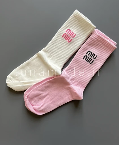 جوراب ساق‌دار زنانه میو میو