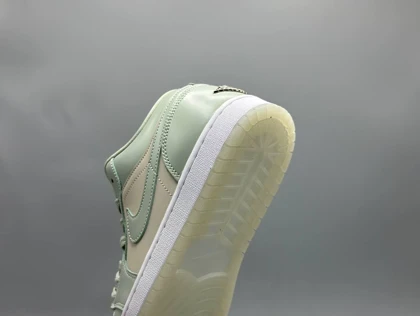 کتانی نایکی جردن1 لو سی فوم سیلور کرم سبز مستر/Nike Air Jordan1 low Sea foam
