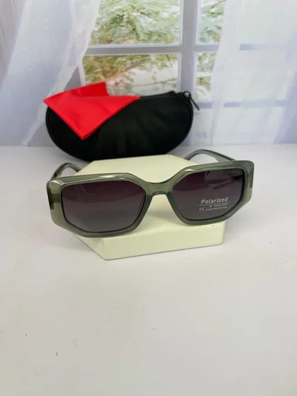 عینک آفتابی زنانه شنل کد p9617