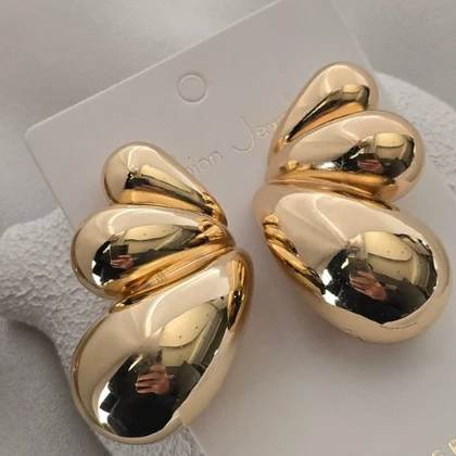 گوشواره پروانه طلایی