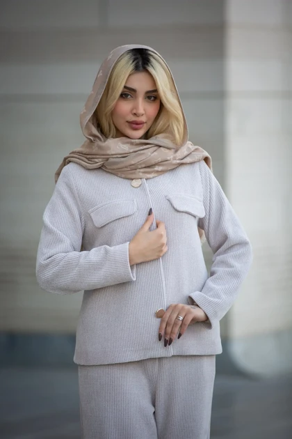 پالتو لمزور بیسکوییتی دکمه نما