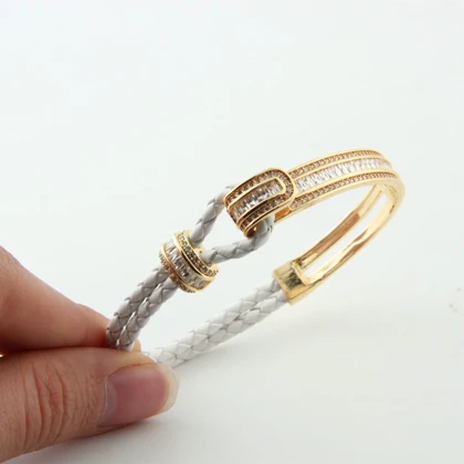 دستبند زنانه طرح بنگل بولگاری