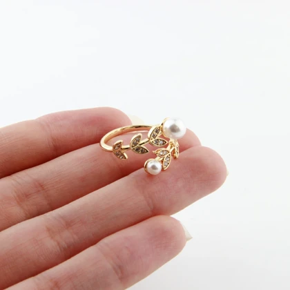 انگشتر دخترانه مدل برگ مرواریدی