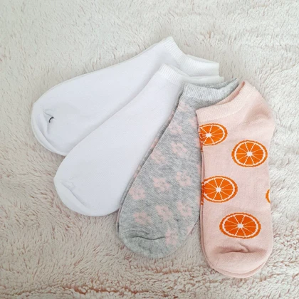 جوراب زنانه اسمارا کد Z-RE43 مجموعه 4 عددی