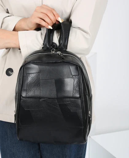 کوله پشتی زنانه چرم جلو زیپ 225 AM