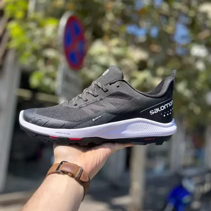 کفش روزمره سالامون مدل OUT pulse GTX ضدآب مشکی زیر سفید