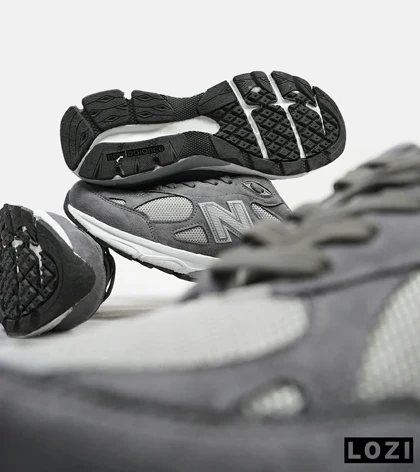 کفش کتانی طوسی NEW BALANCE 990