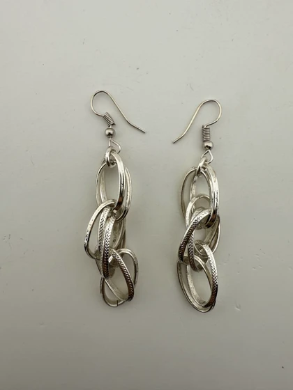 گوشواره آویز زنجیری طلایی