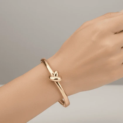 دستبند زنانه مدل قلب گره‌ای