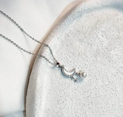 گردنبند ماه🌙