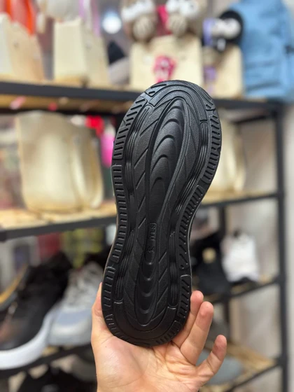 کتانی مردانه سالامون مدل پرو مشکی