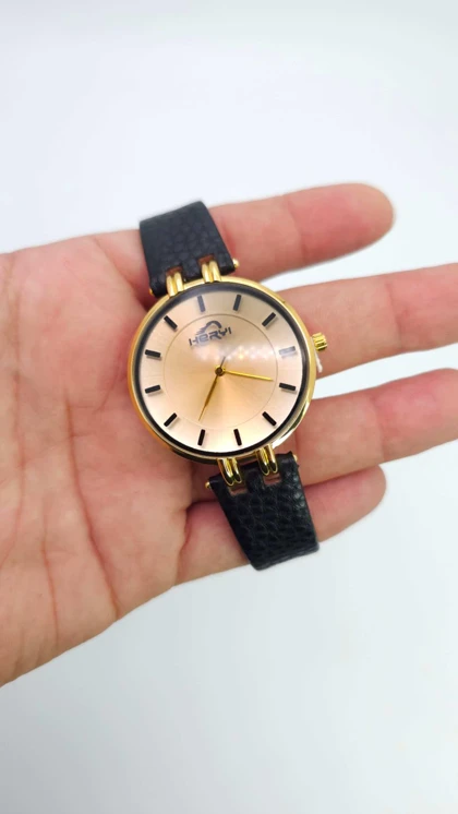 ساعت مچی زنانه هری Heryi 4072 با بند چرم و موتور کوارتز