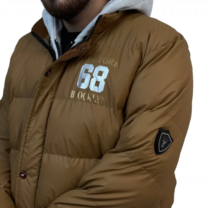 کاپشن پف‌دار شتری مردانه مدل Brooklyn 68 با هودی زیپی جداشونده – رویه سیلیکونی 142